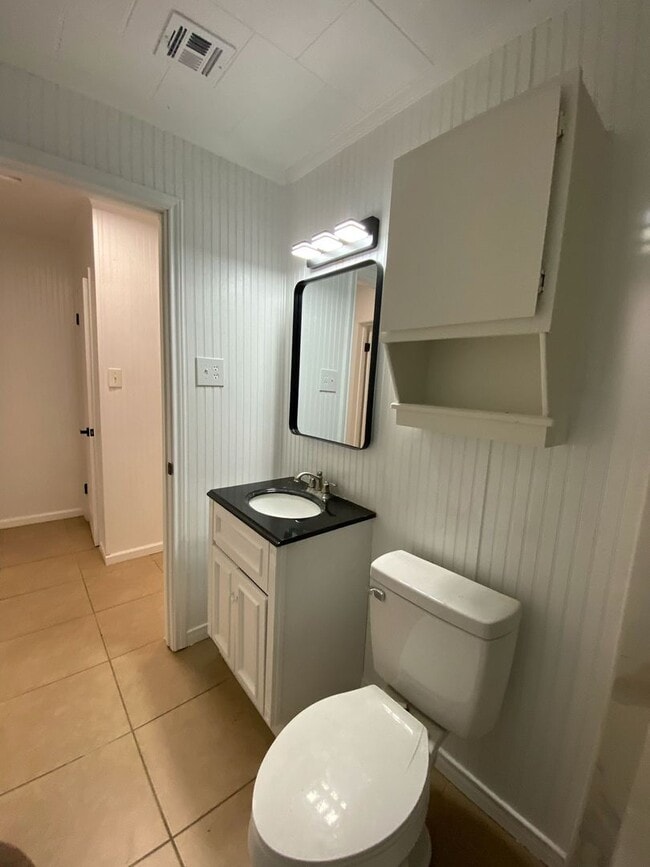 Photo - Affordable 2 Bed / 1 Bath Rental in Port N...