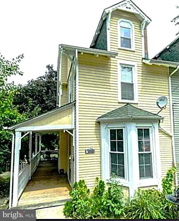 Photo - 1718 Sulgrave Ave