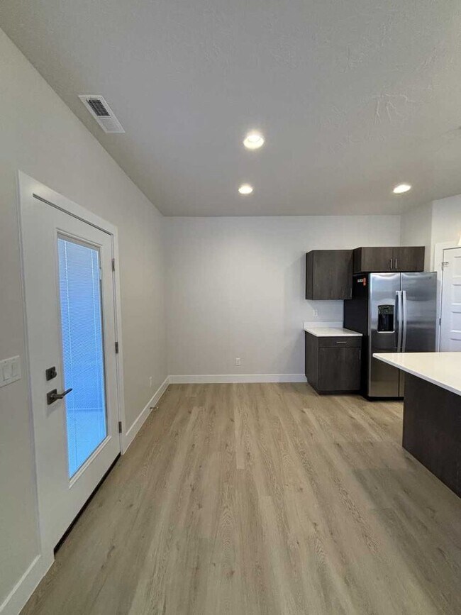 Photo - Beautiful Crimson Park Townhome - END UNIT