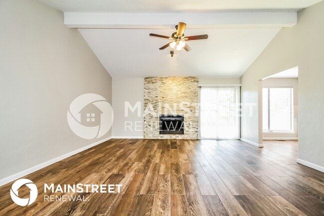 Photo - 1113 Countrywood Ln