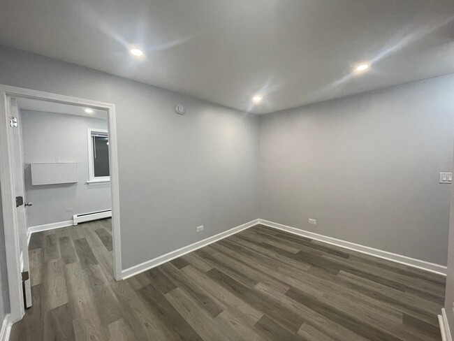 Photo - 1040 Hollywood