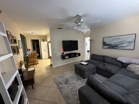 Sala de estar - 26811 Palm St