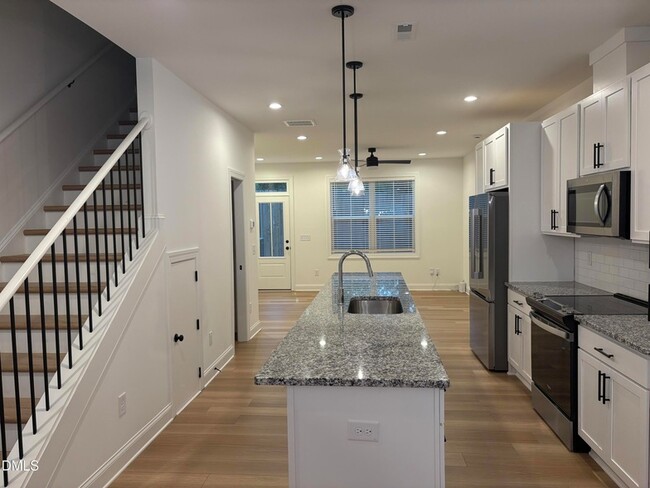 4801 Gossamer Ln Unidad 103