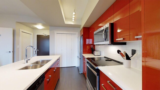 Photo - 10410-1102 102 Ave NW