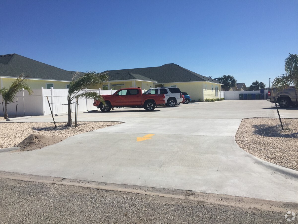 Photo - 14202 Ambrosia St