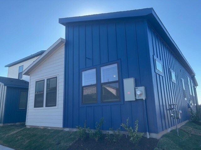 Building Photo - 3221 Loam Ln