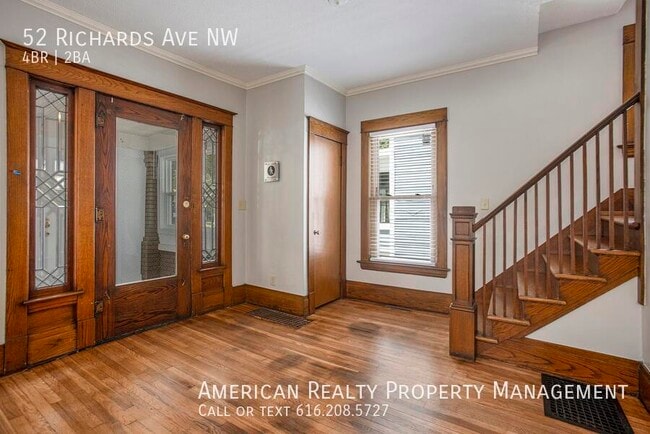 Photo - 52 Richards Ave NW