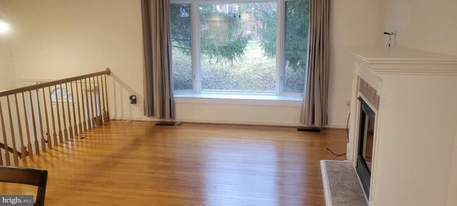 Photo - 2133 Hallmark Dr