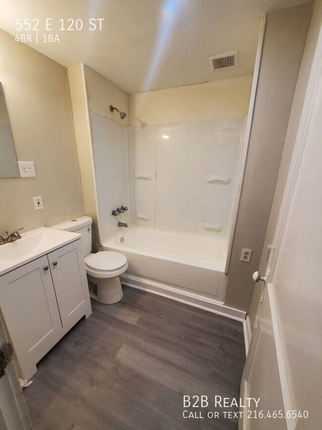 Photo - 552 E 120th St