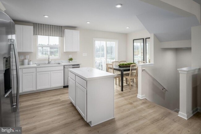 Photo - 1180 W Walnut Rd