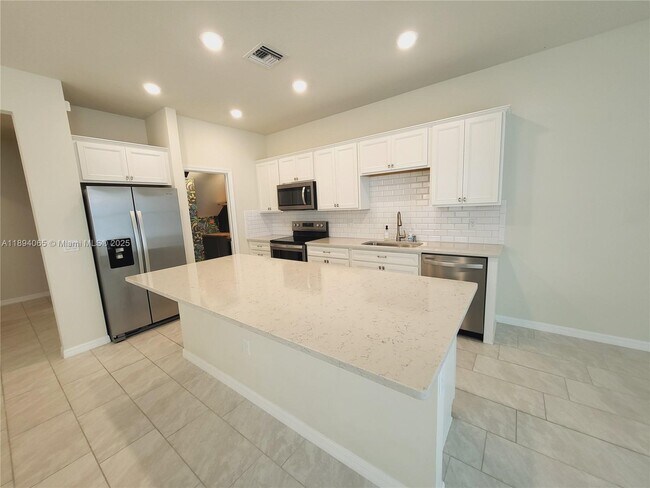 Photo - 2820 Troubadour St