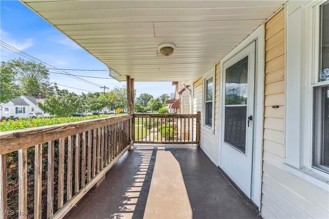 Photo - 19409 Raymond St