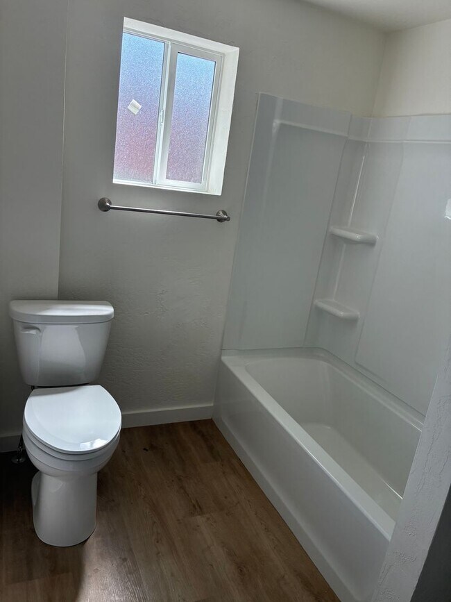 Photo - Garland Triplex Unit 1