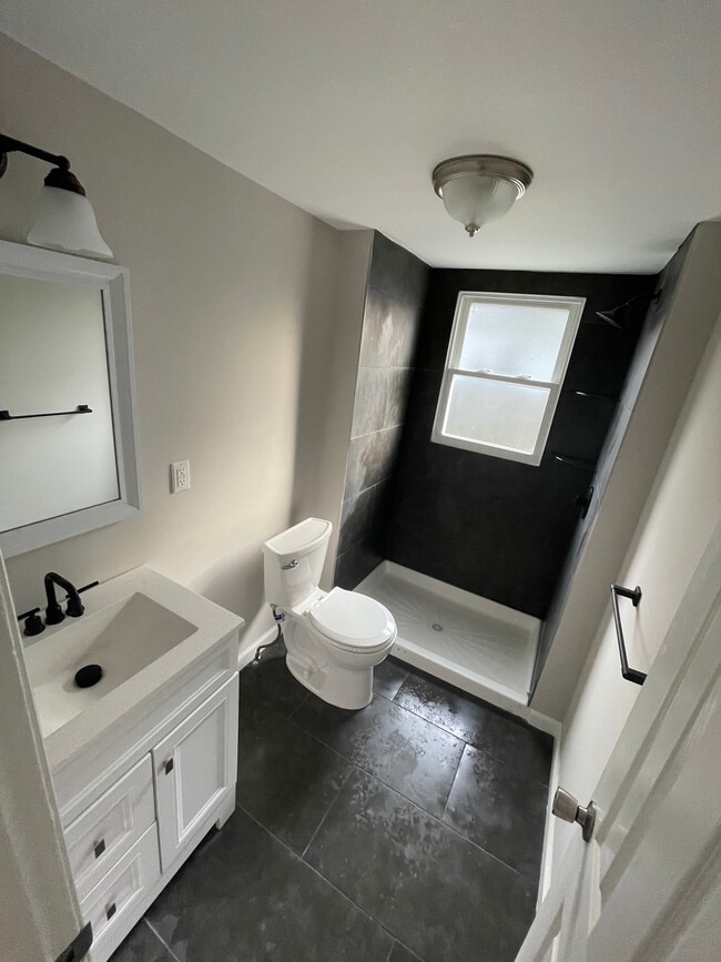 TG_4pg+folleto_2.27.19 - 116 S Main St Unidad 118A