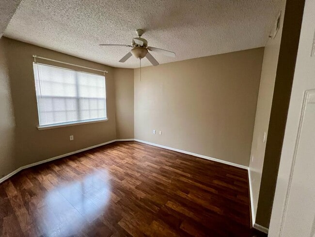 Photo - 3502 Windy Walk Way