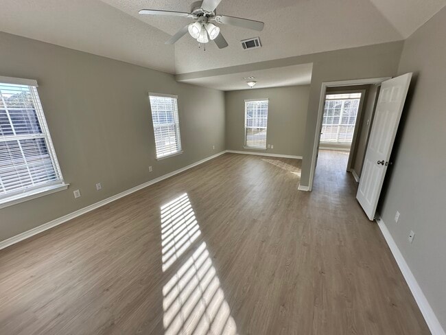 Photo - 27094 Stratford Glen Dr