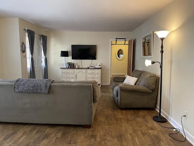 Photo - 1502 Mike Ann Dr