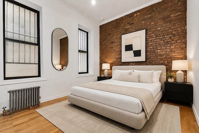 Photo - 303 Broome St Unit 2