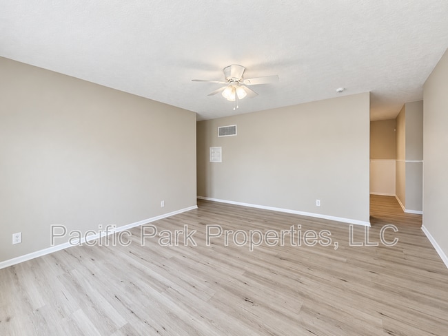 2801 N Routiers Ave