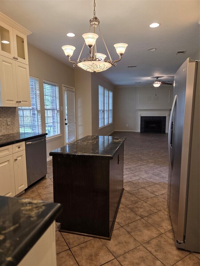 Photo - 231 Needleleaf Ln