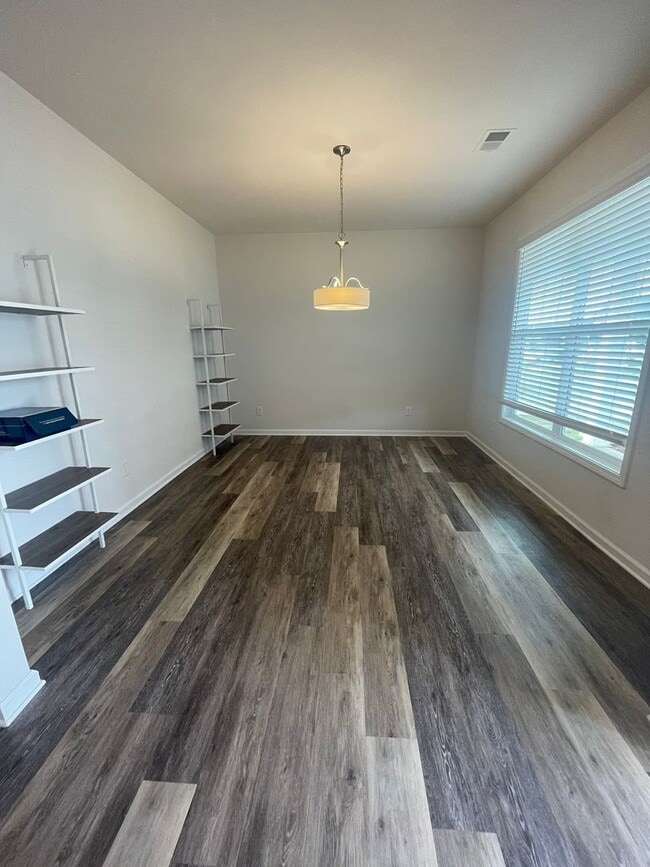 Photo - Lovely 3 bedroom 2 bath home in Duncan!!!!