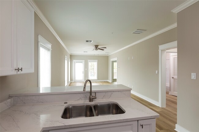Photo - 12 Evia Main Unit 2202