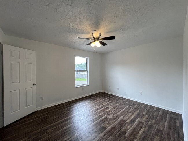 Photo - 427 Mount Pelia Rd