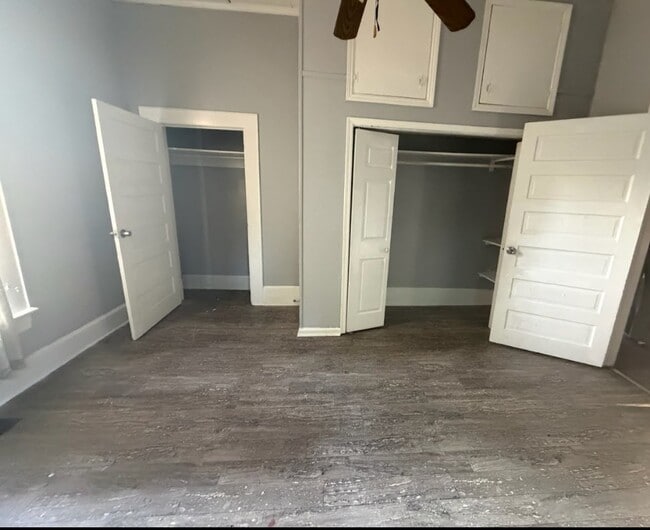 Photo - 832 Richmond St