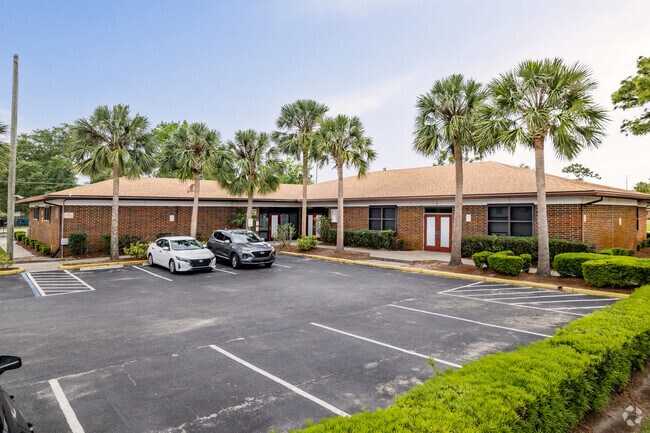 24 Fanfair Ave Orlando, FL 32811-3836 - Ivey Lane Homes