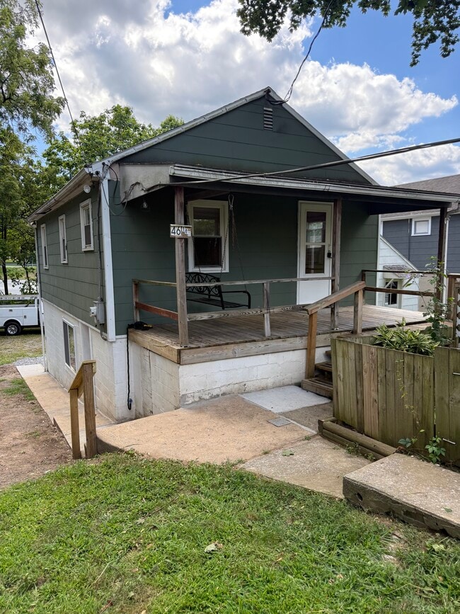 Building Photo - 46 E Hummelstown St Rental