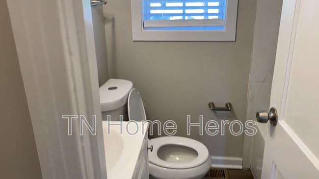 Photo - 2731 Ontario St