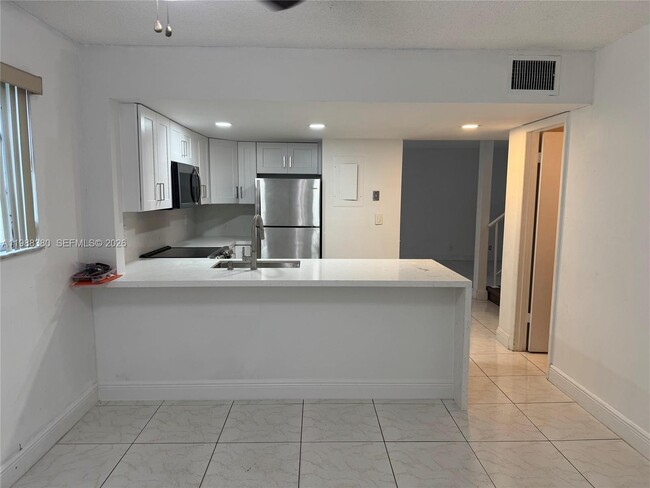 Photo - 8031 Lagos De Campo Blvd