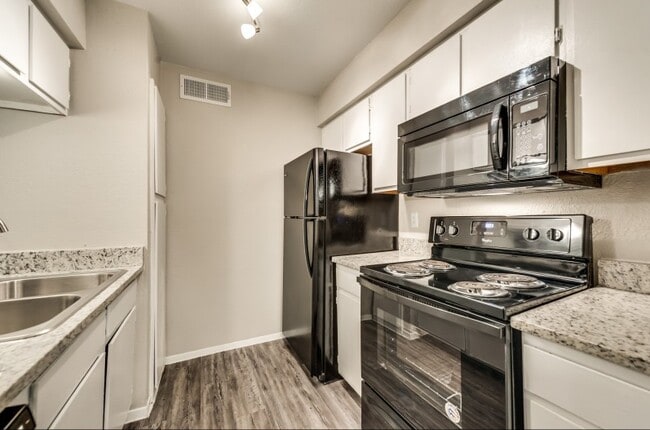 Photo - Emerald Lane