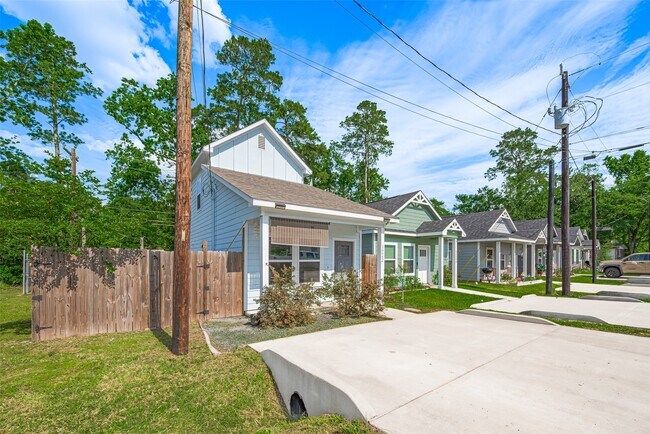 Photo - 16442 Eastchase St