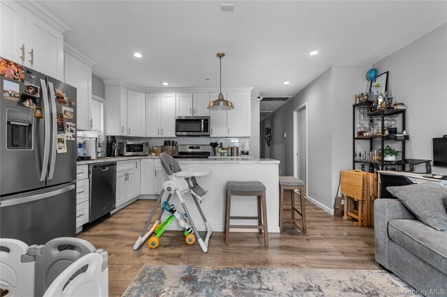 Photo - 616 E Broadway Unidad 6F