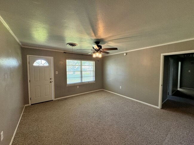 Photo - 412 N Lydia Ave