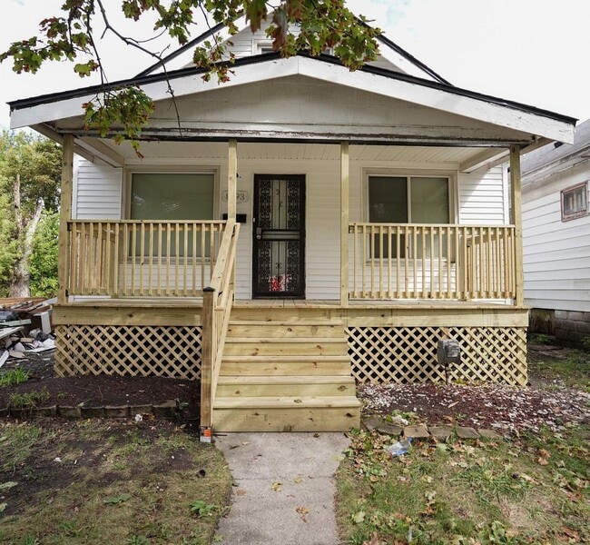 Building Photo - Freshly Renovated 3-Bedroom Home – Quality...
