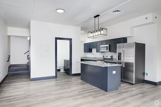 3BR, 2BA - 1,300SF