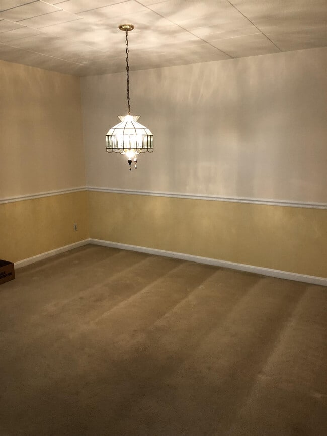 Photo - 213 Forest Green Dr