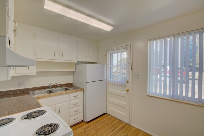 Photo - 375 S Depew St Unidad 115