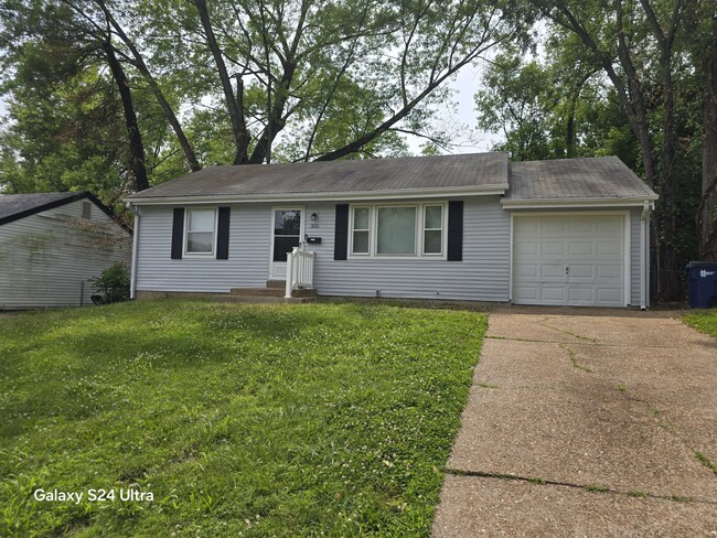 Photo - 325 S Marguerite Ave House