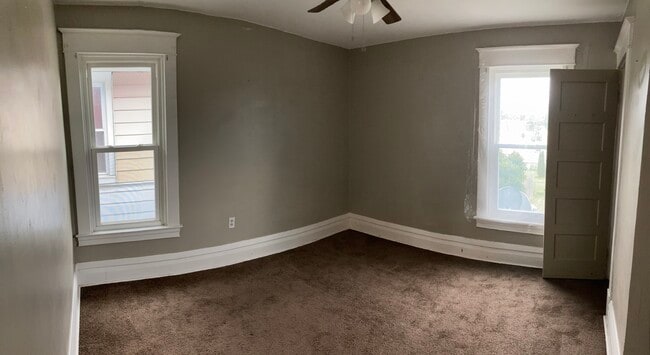 101 Aldrich Pl Unit Upper