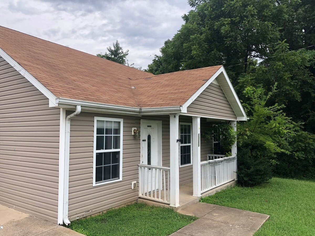 Photo - 1031 McClardy Rd House