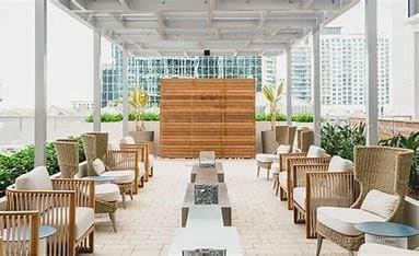 Photo - 125 E Pine St