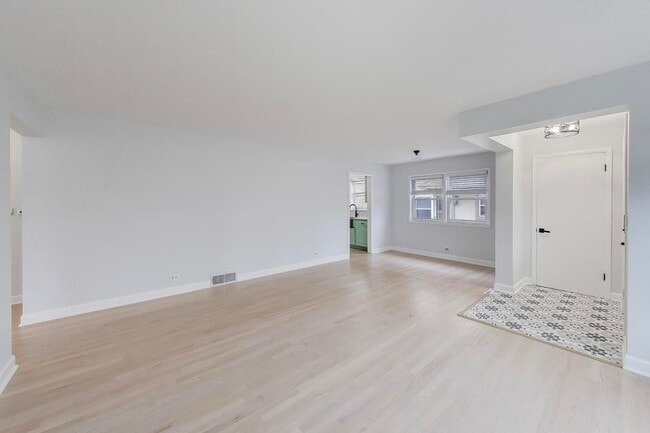 Photo - 710 S Hawthorne Ave