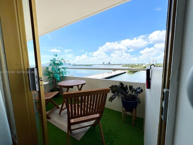 Photo - 7904 West Dr Unidad 705