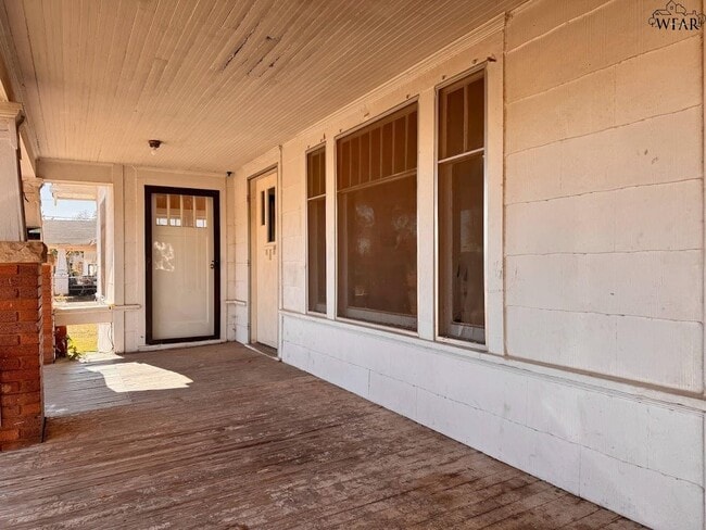 Photo - 1710 Monroe St