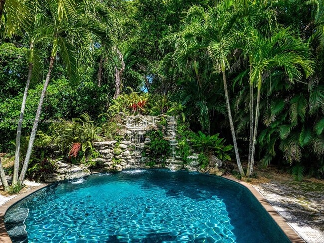 Photo - 186 Edgewater Dr