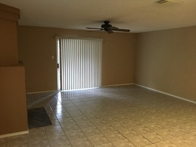 Photo - 8003 Chestnut Manor Dr