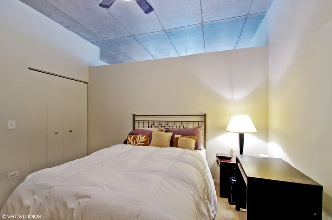 Photo - 1122 W Catalpa Ave Unidad 414